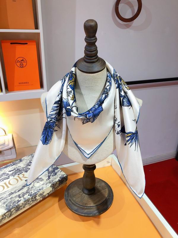 Dior silk scarf 90X90cm E40 (14)